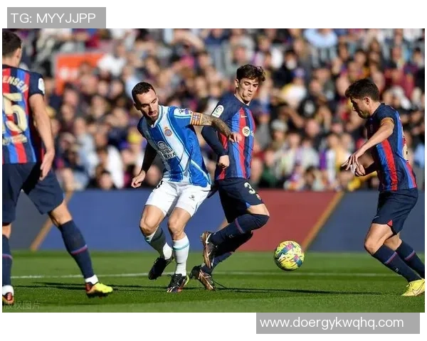 巴萨与西班牙人上半场精彩对决回顾与分析