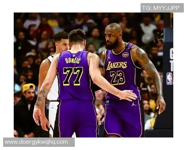 湖人快船激战在即期待精彩对决球迷热情高涨