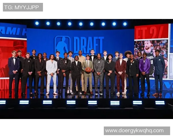 09年选秀现役球员仅存4人:冠军只要俩,可现在个个拿着大合同 09年选秀现役球员仅存4人:冠军只要俩,可现在个个拿着大合同