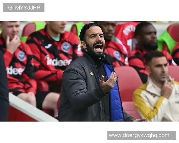 曼联4-4憾平伯恩茅斯:阿莫林找到了进攻钥匙,却仍旧难解防卫危机